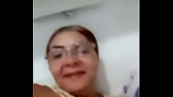 Velike Joške Milf In Babice Delijo Svoje Spolne Izkušnje Na Whatsapp-U